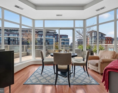 1000 New Jersey Avenue Se - Photo Thumbnail 4