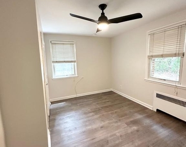 4004 Beecher Street Nw - Photo Thumbnail 11