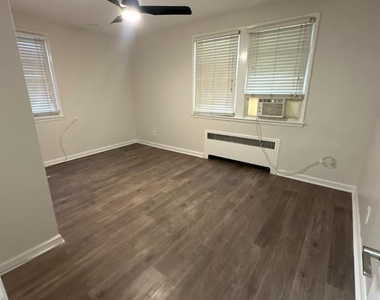 4004 Beecher Street Nw - Photo Thumbnail 6