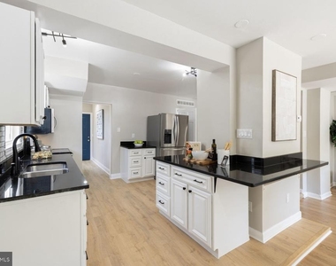 4037 22nd Street Ne - Photo Thumbnail 20
