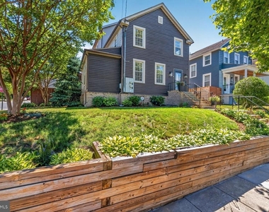 4037 22nd Street Ne - Photo Thumbnail 9