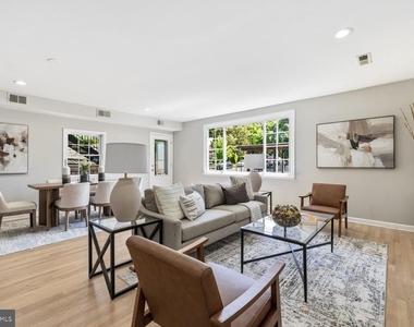 4037 22nd Street Ne - Photo Thumbnail 2