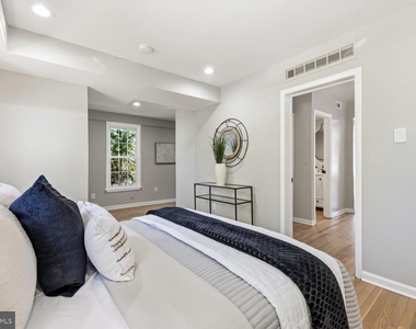 4037 22nd Street Ne - Photo Thumbnail 30