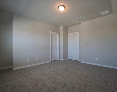 136 Greinert Dr - Photo Thumbnail 21