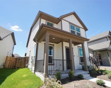 136 Greinert Dr - Photo Thumbnail 1