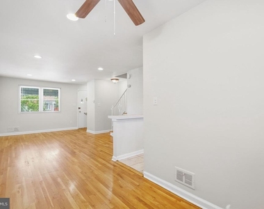 4229 Fort Dupont Terrace Se - Photo Thumbnail 7