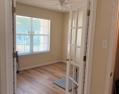 1309 Ascot St - Photo Thumbnail 2