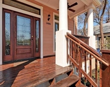 2406 E 11th St - Photo Thumbnail 2