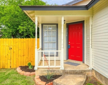 2132 Andover Dr - Photo Thumbnail 2