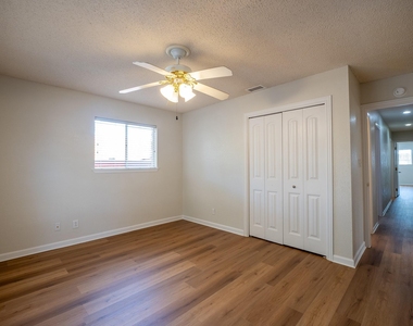 11907 Hornsby St - Photo Thumbnail 13