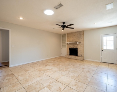 11907 Hornsby St - Photo Thumbnail 3