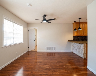 11907 Hornsby St - Photo Thumbnail 7