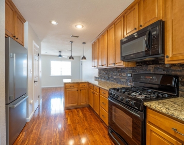 11907 Hornsby St - Photo Thumbnail 11