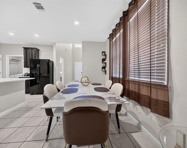 11833 Sandy Lodge Ct - Photo Thumbnail 16
