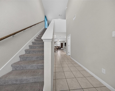 11833 Sandy Lodge Ct - Photo Thumbnail 2
