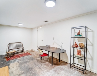 1064 Sycamore St - Photo Thumbnail 12