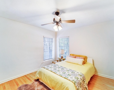 1064 Sycamore St - Photo Thumbnail 8