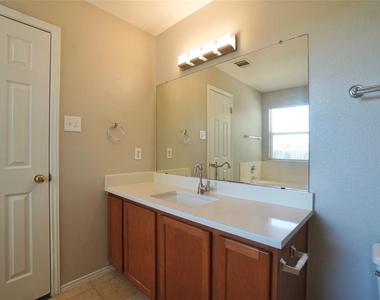 6208 Speyside Dr - Photo Thumbnail 23