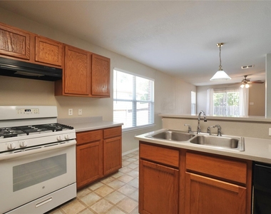 6208 Speyside Dr - Photo Thumbnail 8