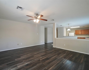 6208 Speyside Dr - Photo Thumbnail 5