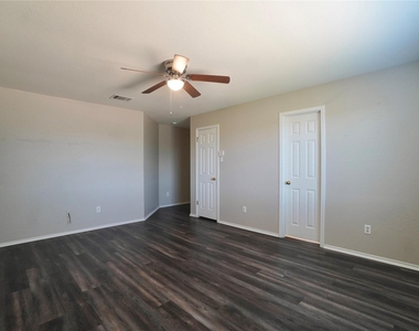 6208 Speyside Dr - Photo Thumbnail 19