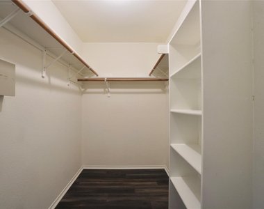 6208 Speyside Dr - Photo Thumbnail 21
