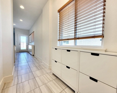 130 Furlong Dr - Photo Thumbnail 2