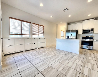 130 Furlong Dr - Photo Thumbnail 6