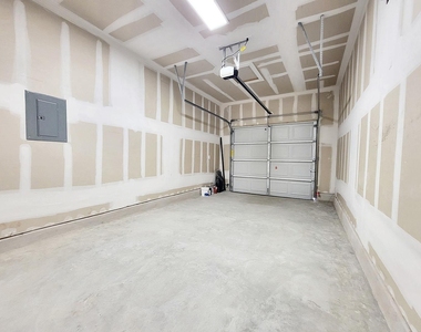 130 Furlong Dr - Photo Thumbnail 9