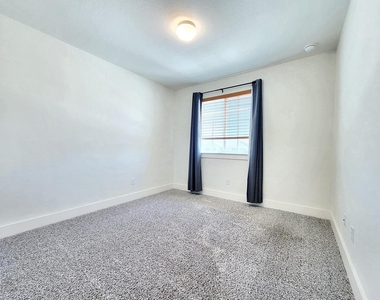130 Furlong Dr - Photo Thumbnail 14