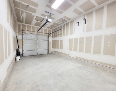 130 Furlong Dr - Photo Thumbnail 10