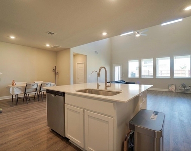 16716 Casa Anna Dr - Photo Thumbnail 8