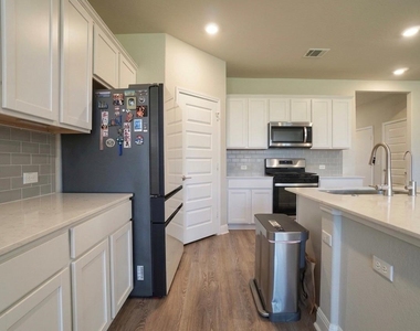 16716 Casa Anna Dr - Photo Thumbnail 9