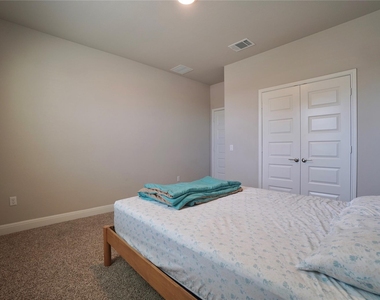 16716 Casa Anna Dr - Photo Thumbnail 17