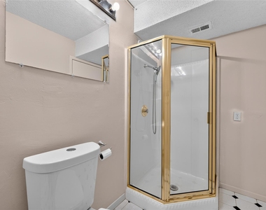 910 Duncan Ln - Photo Thumbnail 14