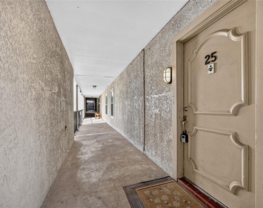 910 Duncan Ln - Photo Thumbnail 20
