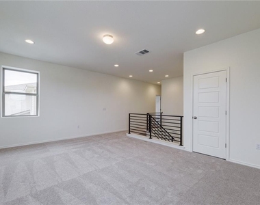 9107 Garnet Dr - Photo Thumbnail 16