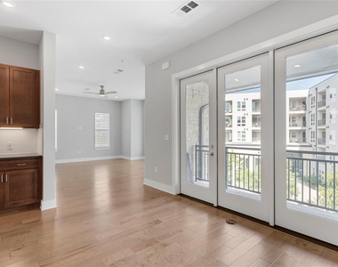 4501 Jackson Ave - Photo Thumbnail 5