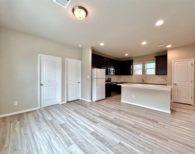 202 Elm Branch Trl - Photo Thumbnail 10