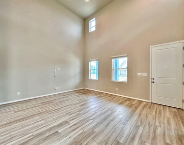 202 Elm Branch Trl - Photo Thumbnail 7