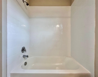 202 Elm Branch Trl - Photo Thumbnail 28