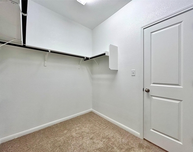 202 Elm Branch Trl - Photo Thumbnail 24
