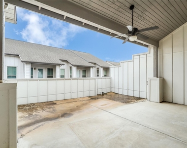 2520 Bluebonnet Ln - Photo Thumbnail 28