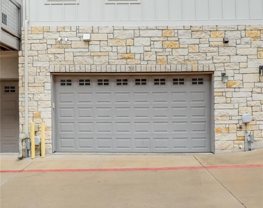 2520 Bluebonnet Ln - Photo Thumbnail 29