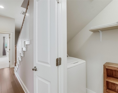 2520 Bluebonnet Ln - Photo Thumbnail 25