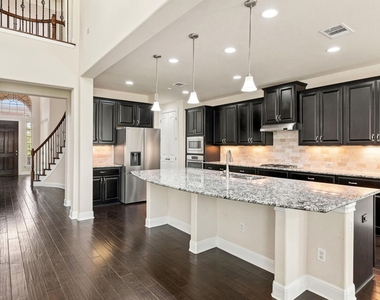 235 Senna Dr - Photo Thumbnail 9