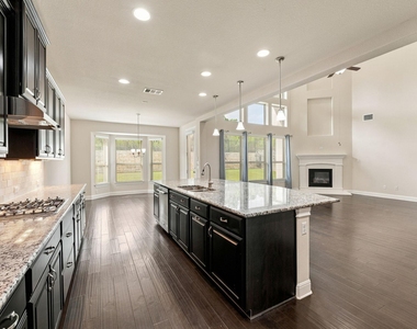 235 Senna Dr - Photo Thumbnail 7