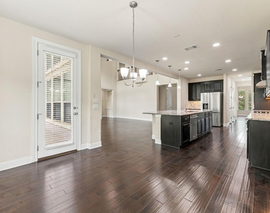 235 Senna Dr - Photo Thumbnail 12