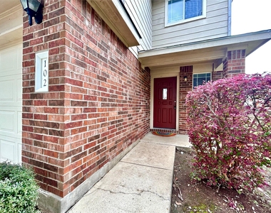 102 Adame Ln - Photo Thumbnail 2