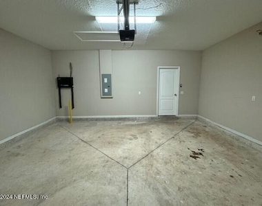 7099 Longleaf Branch Drive - Photo Thumbnail 14
